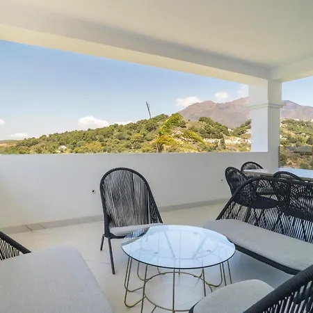 Beautiful In With 2 Bedrooms, Wifi And Swimming Pool Appartement